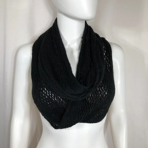 Black Netting Knit Infinity Loop Scarf - Picture 1 of 5
